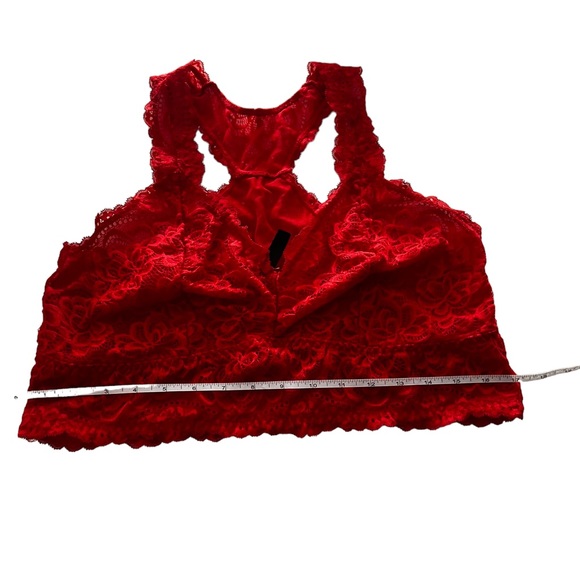 Torrid Size 2 Lace Red Lace Wireless Bralette Torrid Curve - Picture 3 of 3
